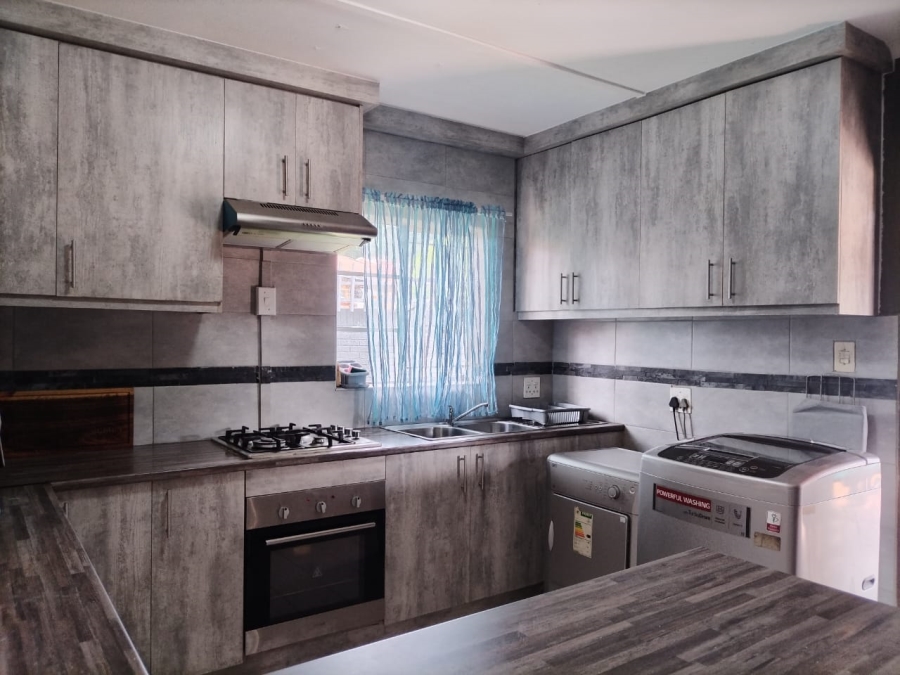 3 Bedroom Property for Sale in Safari Gardens North West